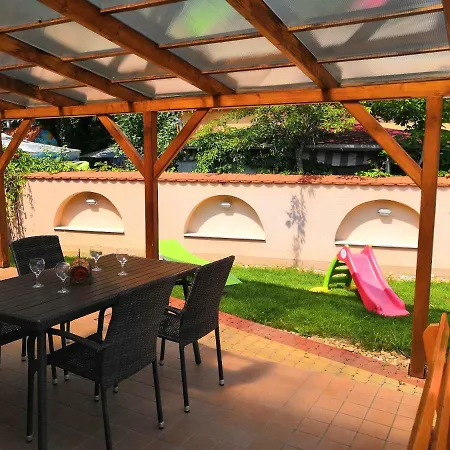 Aqua Azur Apartman Hajduszoboszlo Exterior photo