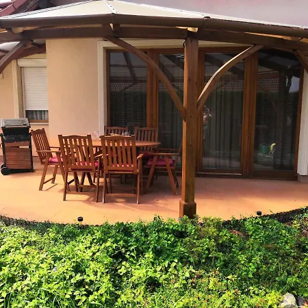 Aqua Azur Apartman Hajduszoboszlo Exterior photo